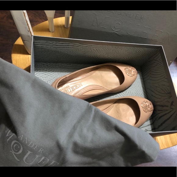 Alexander McQueen Shoes - Auth Alexander McQueen Skull Ballerina Flats Sz 6